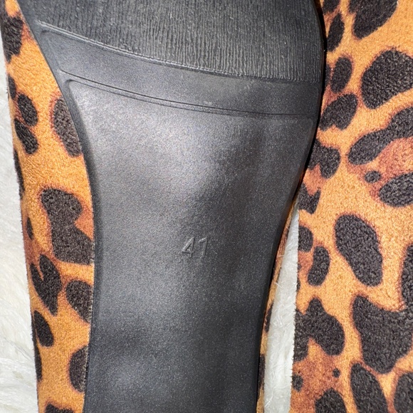 SHEIN Leopard Chunky Heel Pump - Picture 5 of 5